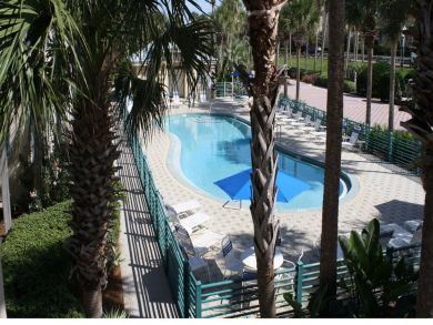 Charming Vacation Rental on Destin 240 yards to Beaches